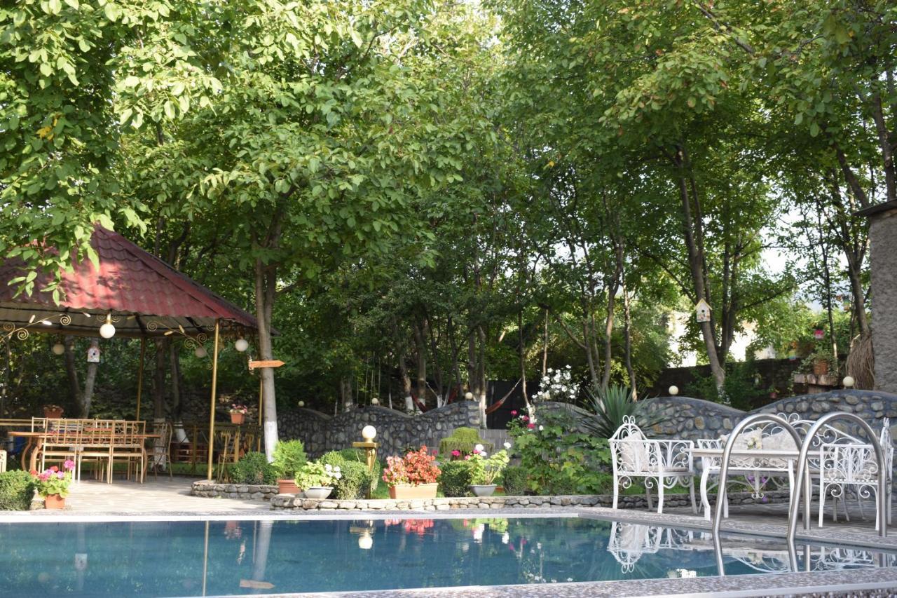 Family Hotel Lago & Wine Cellar Lagodekhi Exterior photo