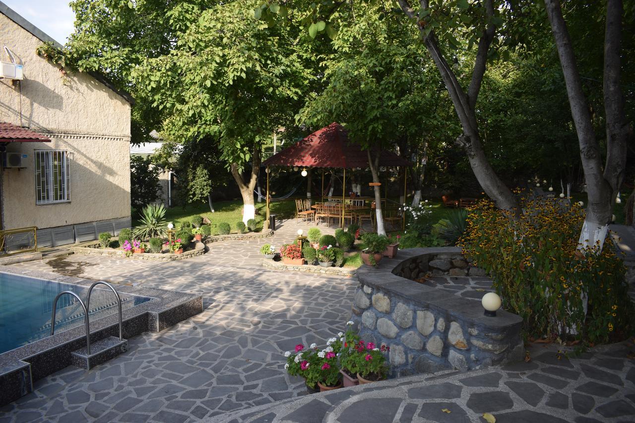 Family Hotel Lago & Wine Cellar Lagodekhi Exterior photo