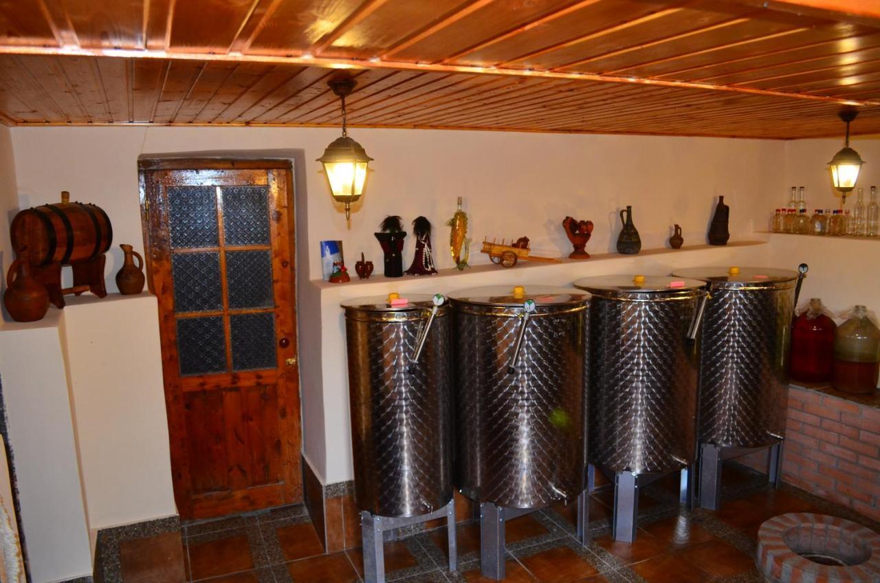 Family Hotel Lago & Wine Cellar Lagodekhi Exterior photo