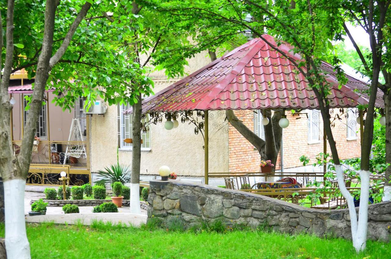 Family Hotel Lago & Wine Cellar Lagodekhi Exterior photo